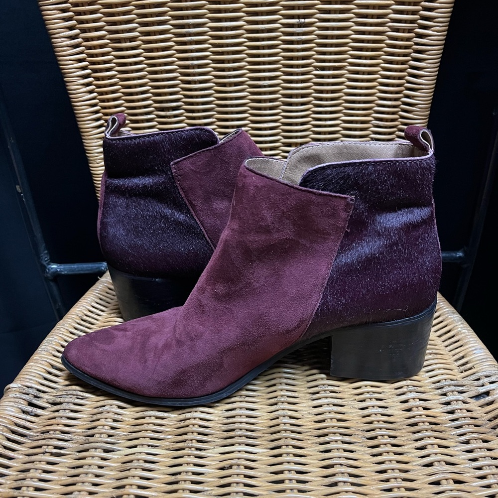 Tahari Women’s Rockstar Ankle Boots. Burgundy Cow Hide Size 8M